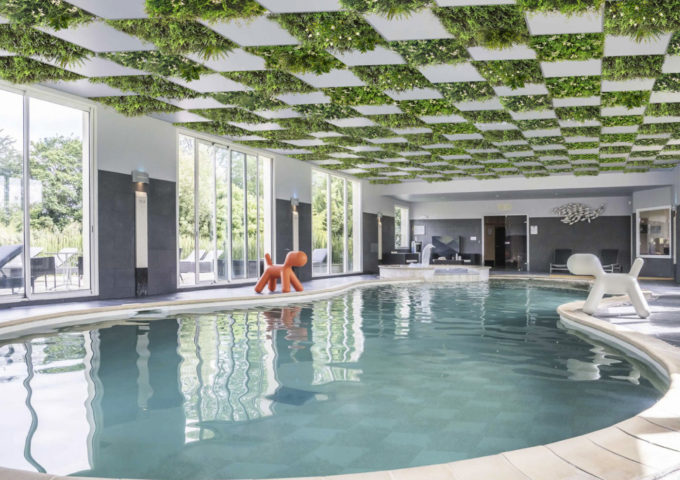 piscine-plafond-vegetal-mur-vegetal piscine-plafond-vegetal-mur-vegetal
