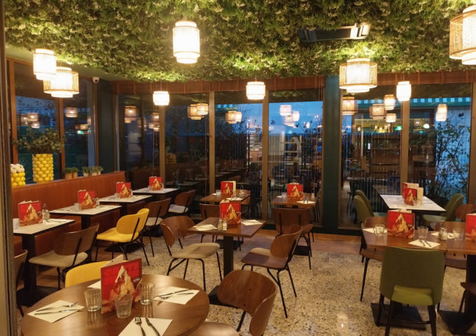 restaurant-del-arte-plafond-vegetal-mur-vegetal restaurant-del-arte-plafond-vegetal-mur-vegetal